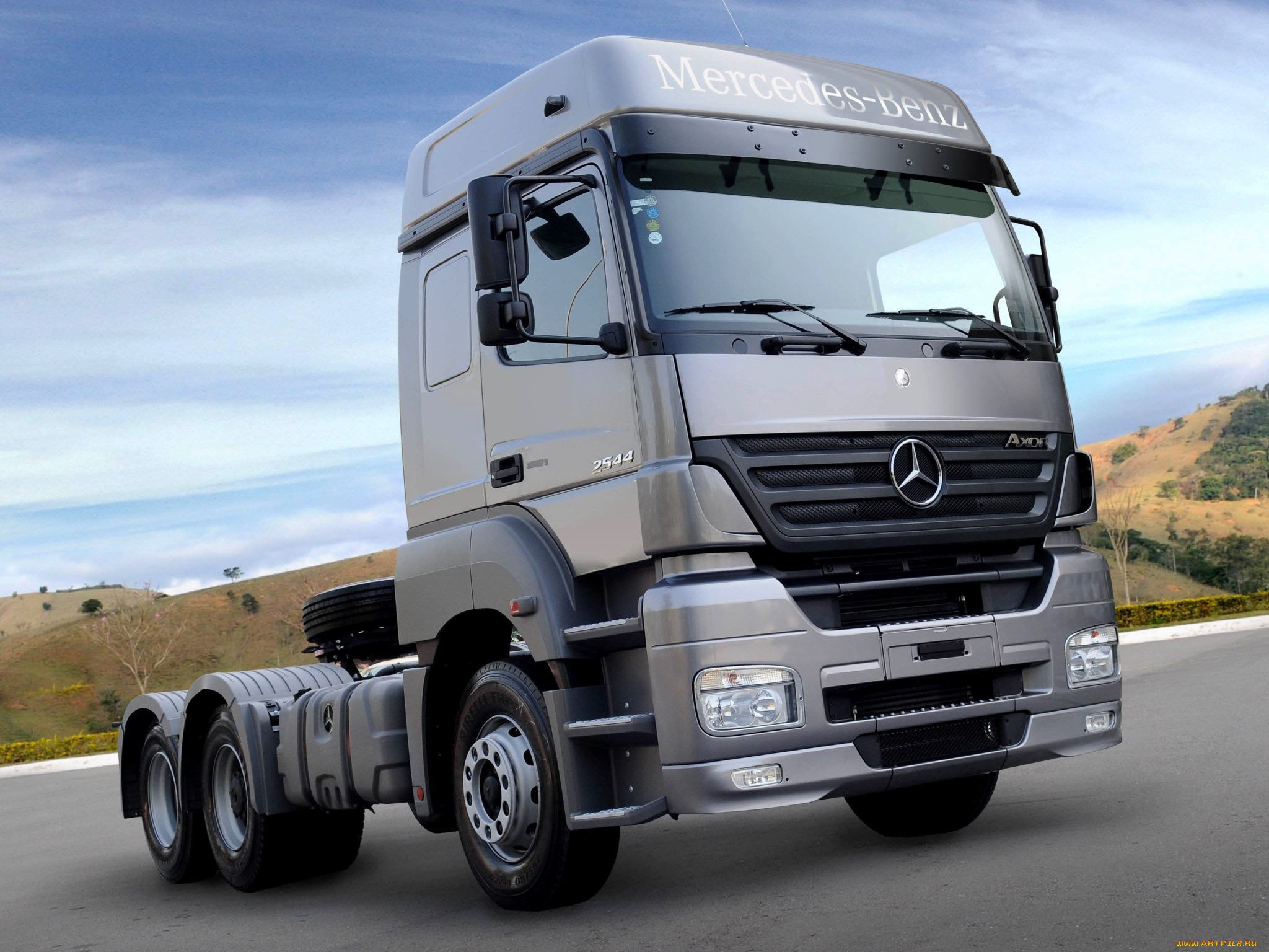 , mercedes, trucks